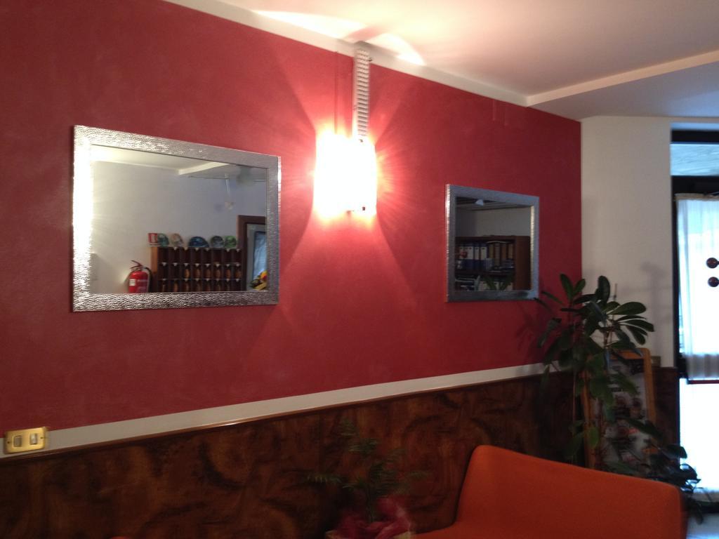 Hotel Scandola Bosco Chiesanuova Exteriér fotografie